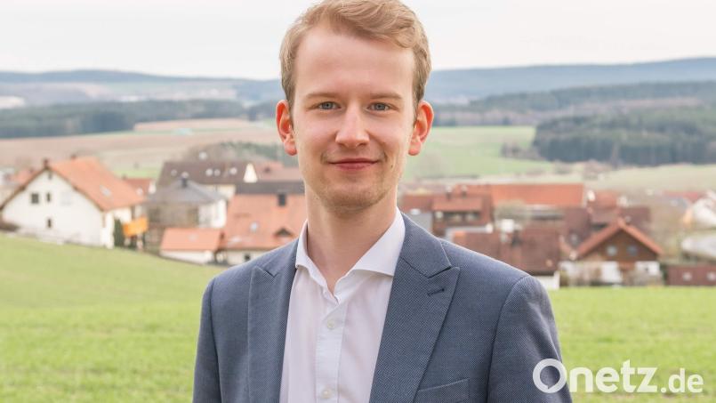 Der Hirschauer CSU-Orts- und Fraktionsvorsitzende Florentin Siegert freut sich darüber, dass die von ihm gegründete und geleitete Initiative Youmocracy zu den Gewinnern eines viermonatigen Beratungsstipendiums von „Startsocial – Hilfe für Helfer“ zählt. Bild: Elias Müller