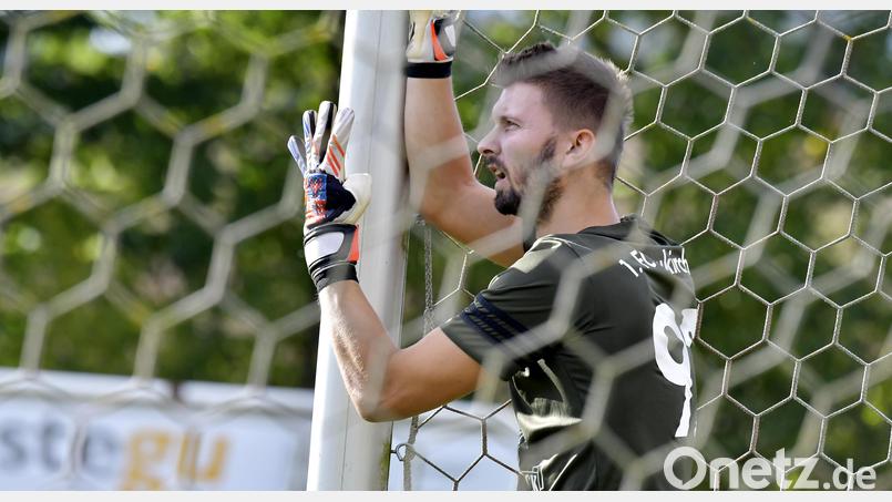 Der Neukirchener Torhüter Petr Fillinger wird gut zu tun bekommen, wenn der Tabellenzweite 1. FC Rieden aufkreuzt. Archivbild: Ziegler