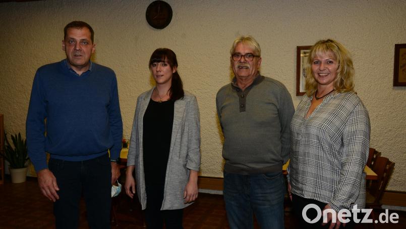 Bei den Neuwahlen wurden SPD-Ortsvereinsvorsitzender Werner Rieß, Stellvertreterin Verena Künzl, Kassier Hans Zehent und Schriftführerin Martina Lorenz einstimmig in ihre Ämter gewählt. Bild: bey