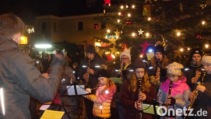 Für die musikalische Unterhaltung der Besucher sorgte die Stadtkapelle. Bild: hm