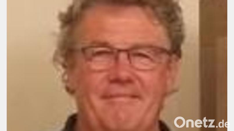 Der Tirschenreuther Gerhard Bauer ist seit langem Förderer des Heilpädagogischen Zentrums in Irchenrieth sowie Sponsor der „Special Olympics“, die sportliche Aktivitäten von Menschen mit geistigen Beeinträchtigungen fördert. Für ein Trainingslager seines Fußballteams aus Irchenrieth auf Mallorca hat Bauer spontan die Unterstützung des Rotary-Clubs Stiftland erhalten, der die Flugkosten übernimmt. Im Bild (von links) Wolfgang Gropengießer, Gerhard Bauer, Rotary-Präsident Thomas Pfletscher und Peter Brückner. Bild: ws