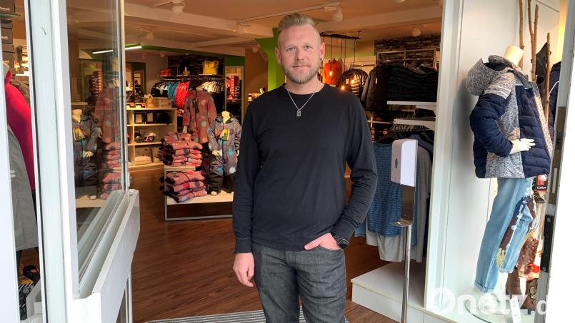 Matthias Schick zog mit seinem K.S.N Outletstore in Vohenstrauß von der Prager Gasse zum Marktplatz 23. Bild: ck