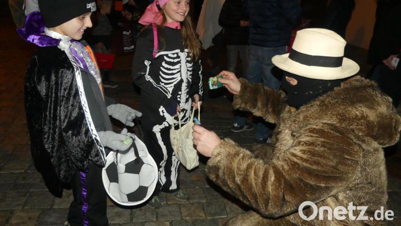 Viele Süßigkeiten locken am Halloween-Abend. Bild: rn