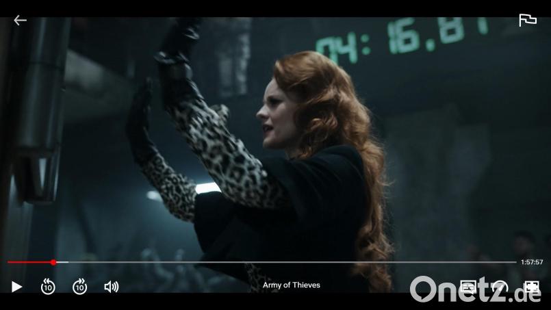 Im Underground-Tresorknacker-Fight-Club: Barbara Meier als Lucy im Netflix-Film Army of Thieves. Screenshot: Netflix/Army of Thieves
