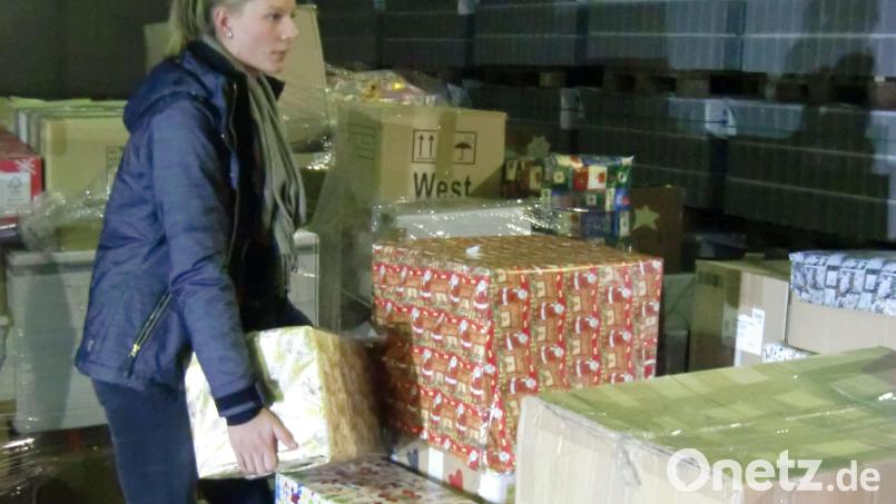 Die Weihnachtstrucker machen sich bald wieder auf den Weg nach Rumänien. Archivbild: Houschka
