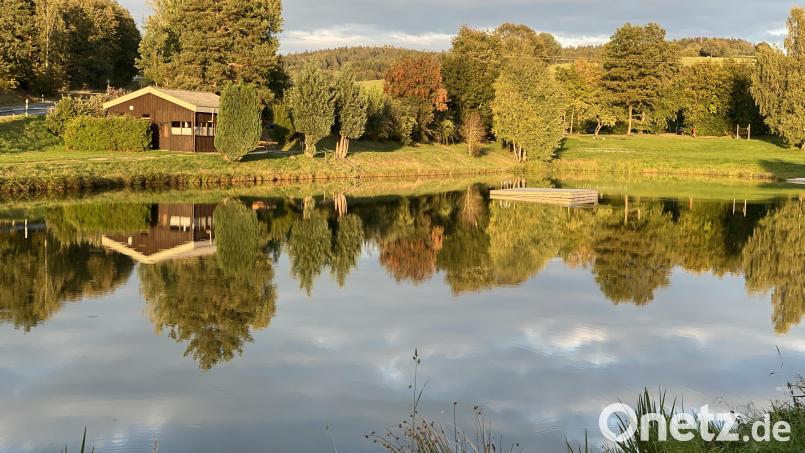 Am Waldthurner Badeweiher soll mit dem Preisgeld von 60 000 Euro der Kiosk saniert werden. Die Freizeitanlage dient weiter als zentraler Anlaufpunkt zum Erhalt der Lebensqualität in der Gemeinde. Archivbild: fvo