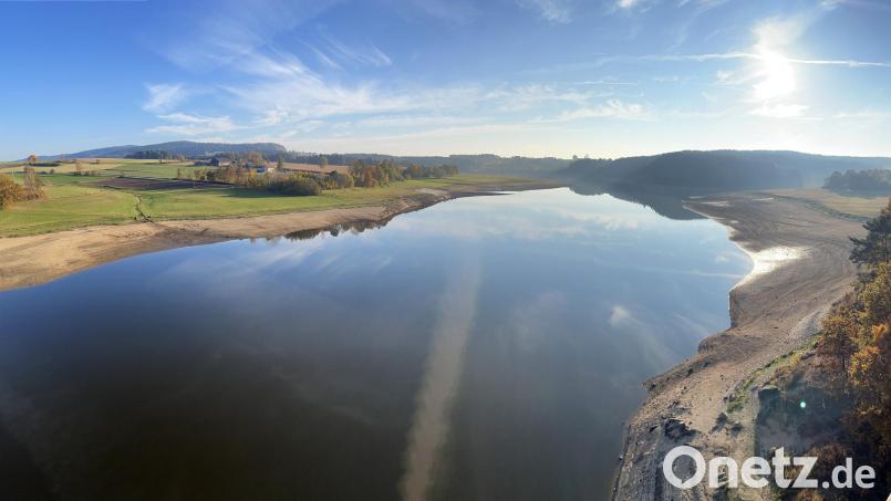 Mit dem Entnahmeturm alleine ist es nicht getan. Auch der Phosphateintrag im Umfeld des Eixendorfer Stausees muss reduziert werden. Bild: Gerhard Götz
