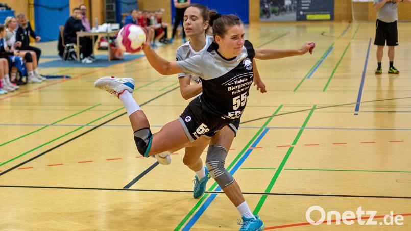 Theresa Bauer steuerte einen Treffer zum 24:21 Heimerfolg des HV Oberviechtach gegen den HC Weiden bei. Bild: Guenter Uschold