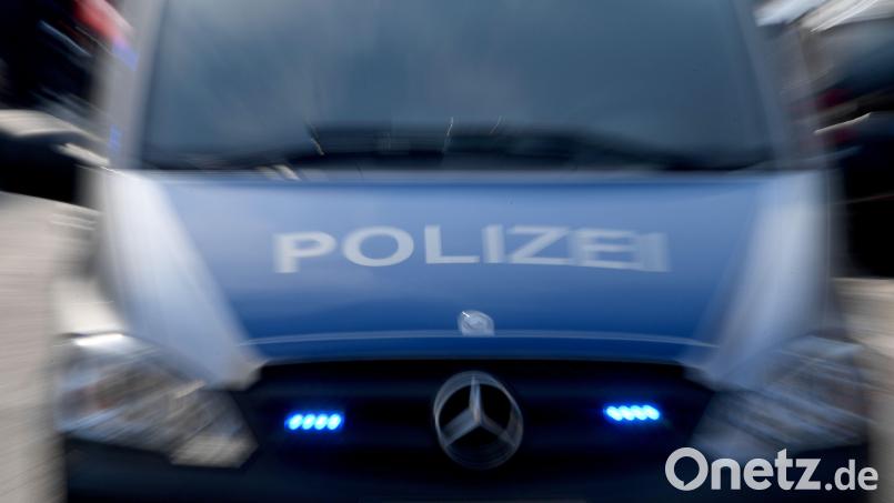 Die Polizei musste wegen einer Schlägerei in einer Bar ausrücken. Bild: Carsten Rehder/dpa