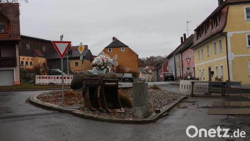 Derzeit gibt es mehrere Baustellen in Falkenberg. Für das kommende Jahr sind weitere Sanierungsabschnitte geplant. Bild: wro