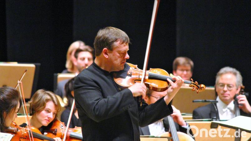 Mit Solo-Violinist Frank Peter Zimmermann stand ein Virtuose seines Fachs auf der Bühne Bild: stg