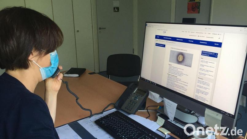 85 Mitarbeiter sitzen im Gesundheitsamt am Telefon, um Kontakte nachzuverfolgen. Archivbild: ihl