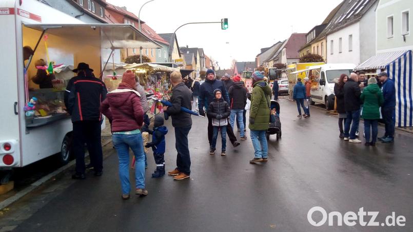 Der Martinimarkt in Waldershof war gut besucht. Bild: fpoz