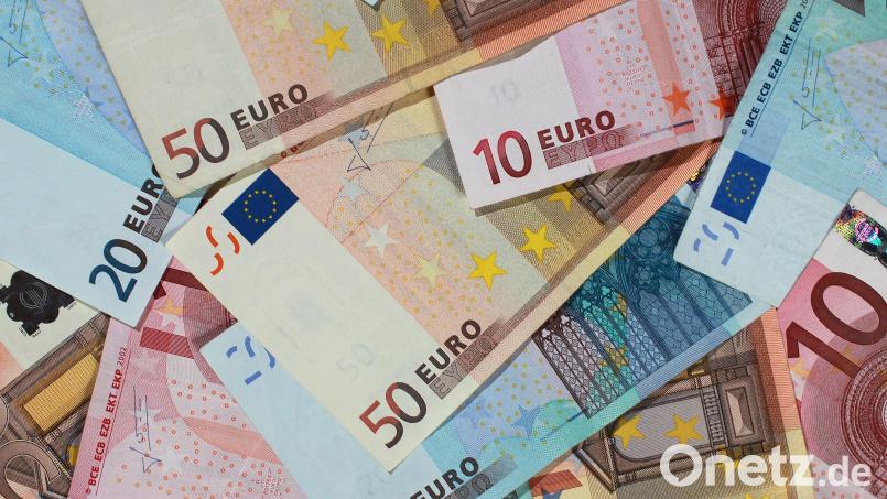 Drei Gemeinden und der Landkreis erhalten in diesem Jahr Bedarfszuweisungen und Stabilisierungshilfen von insgesamt 750000 Euro. Symbolbild: Jens Wolf/dpa