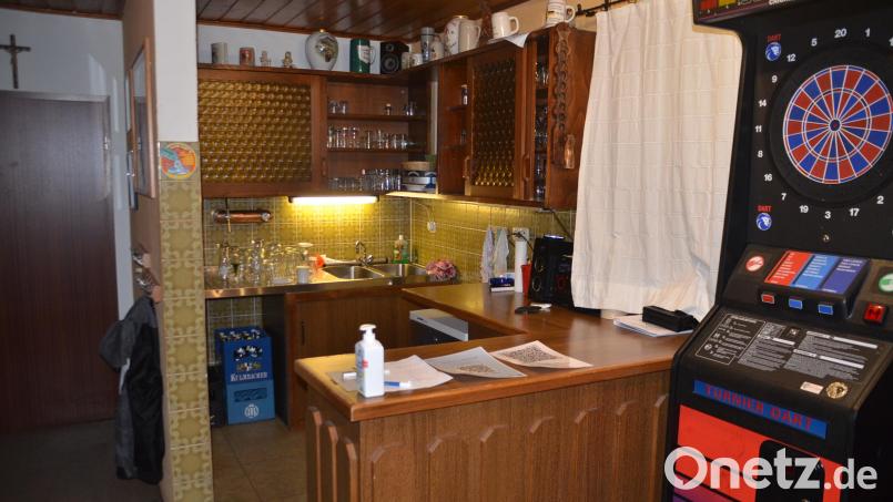 Deutlich in die Jahre gekommen ist die Küche des Gemeinschaftshauses Zeulenreuth. Der Bauausschuss befürwortete eine Kostenübernahme mit Eigenleistung der Dorfgemeinschaft. Bild: ak