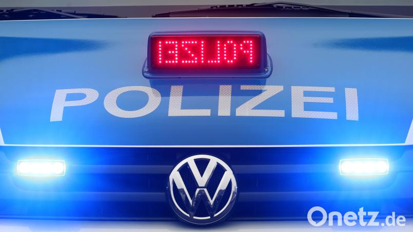 Auf der Staatstraße 2220 zwischen Velburg und Lengenfeld kam es zu einem Verkehrsunfall. Symbolbild: Roland Weihrauch