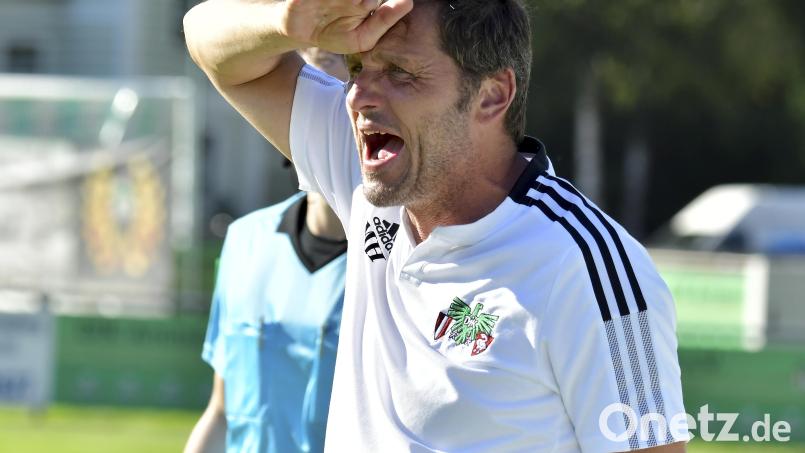 Michael Hutzler, Trainer der DJK Ammerthal, muss seine Mannschaft für das Spiel gegen den Tabellenersten nicht noch zusätzlich motivieren. Archivbild: Ziegler