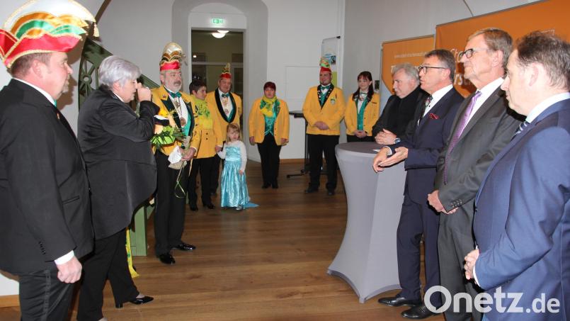 Im Foyer das Rathauses fand der Empfang statt. Bild: kro