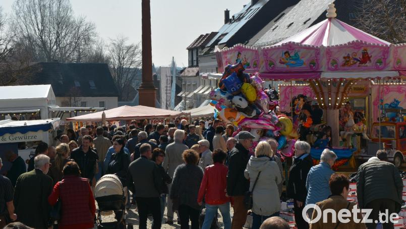 Zwei Marktsonntage mit geöffneten Geschäften soll es 2022 in Mitterteich geben - am 24. April und am 25. September. Das Foto entstand beim Ostermarkt im Jahr 2018. Archivbild: jr