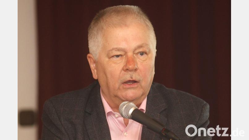 Reinhold Strobl bleibt Bezirksvorsitzender der SPD-Senioren 60 plus. Bild: Hirsch