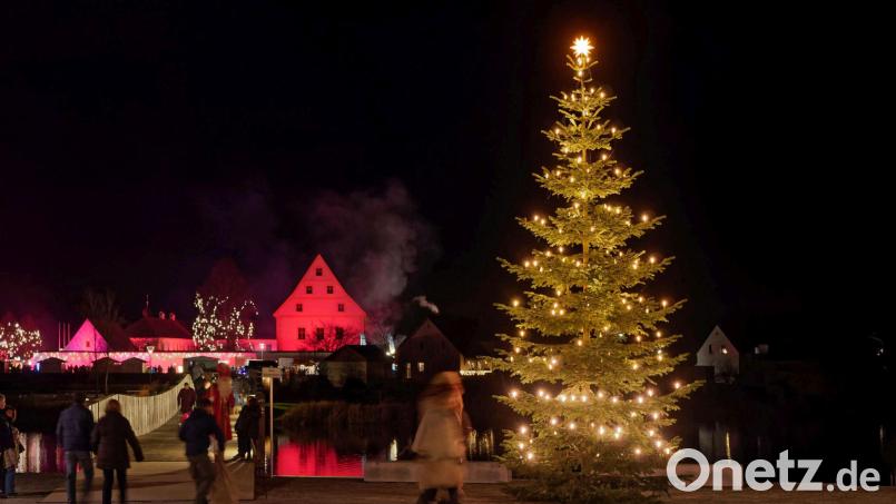 Der Weihnachtsmarkt im Fischhof Tirschenreuth wird nicht abgesagt. Archivbild: ubb