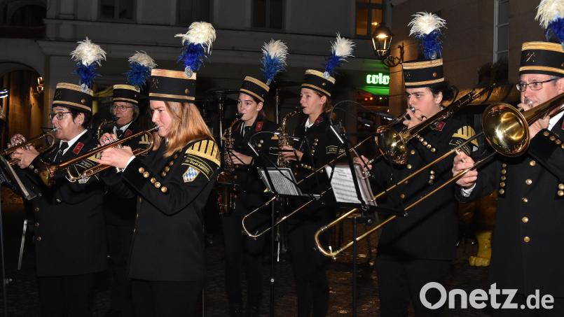 Ein Bläserensemble der Amberger Knappschaftskapelle sorgte für den passenden würdevollen musikalischen Rahmen. Bild: Stephan Huber