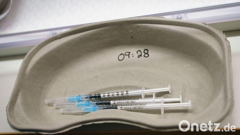 Legt die Corona-Impfung den Betrieb auf der Kinderstation des Universitätsklinikum Mannheim lahm? Die Klinik weist die Behauptungen einer &quot;Bald-Schwägerin&quot; zurück. Bild: Frank Rumpenhorst/dpa
