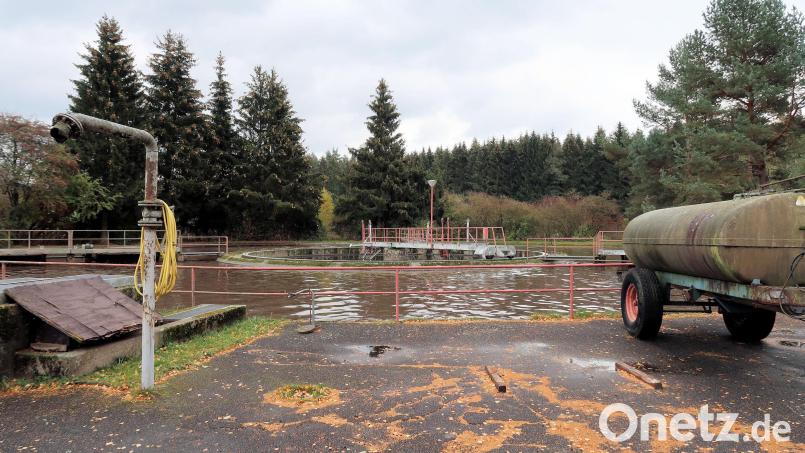 Die Kläranlage in Friedenfels (Bild) hat ausgedient und muss durch eine neue ersetzt werden. Hitzige Debatten gab es in der Jahreshauptversammlung der Siedlervereinigung zur Abrechnung des Neubaus. Bild: bsc