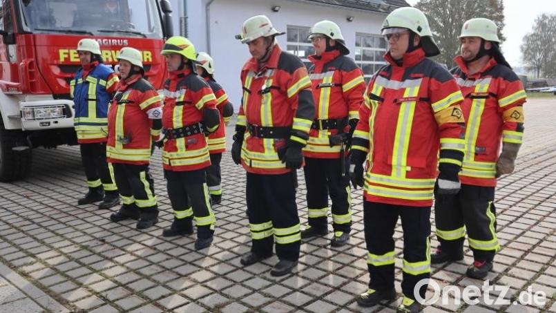 Die Leistungsprüfung Wasser Ü40 des Bezirksfeuerwehrverbands Oberpfalz ist geschafft. Bild: Alexander Kleber/exb