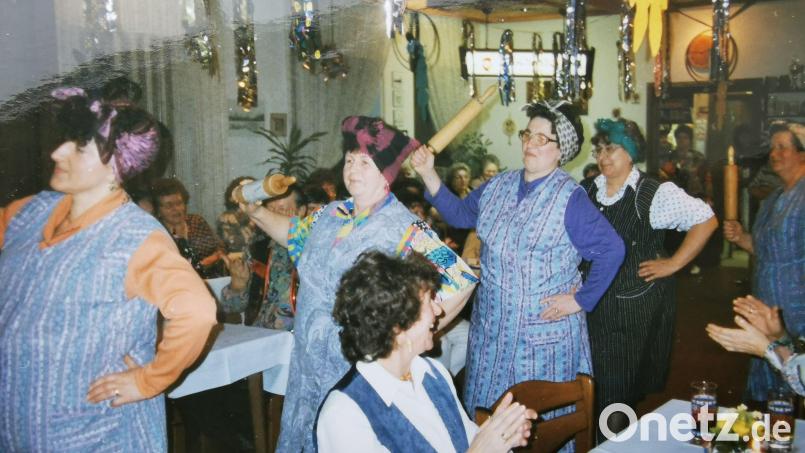 Einer der vielen Höhepunkte in der Faschingszeit war die Rollkur mit der Nudelwalze. Archivbild: gz