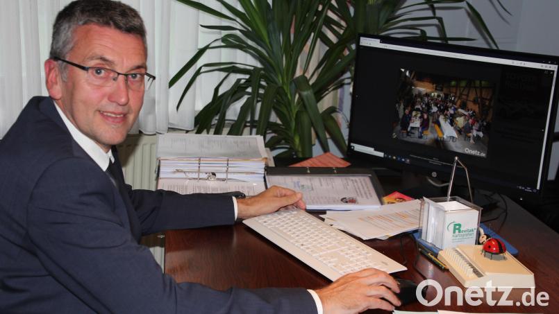 Bürgermeister Franz Schöner wies die Vorwürfe der Freien Wähler entscheiden zurück. Er betonte, "ich bin für die gesamte Gemeinde gewählt worden, und das beherzige ich auch". Bild: kro