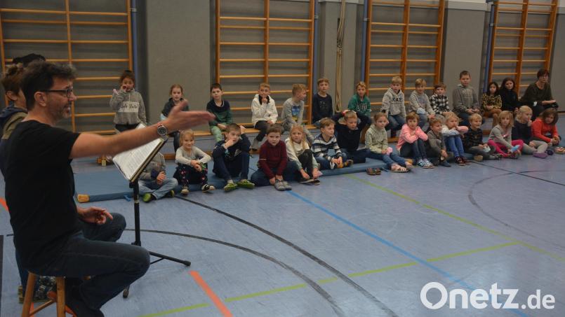 Solist Gregor Braun glänzte mit Gesang und schauspielerischem Talent. Bild: jr