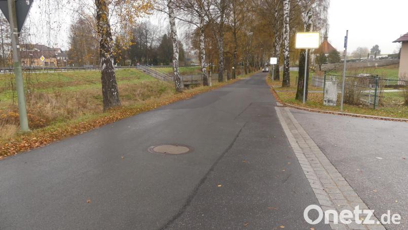 Zum Sanierungsgebiet II gehören neben Raiffeisenplatz, Scheunenviertel und Zimmermannsplatz auch der Friedhofsweg Ost. Die Bedarfsmitteilung enthält hierfür förderfähige Ausgaben von 650 000 Euro. Bild: rn