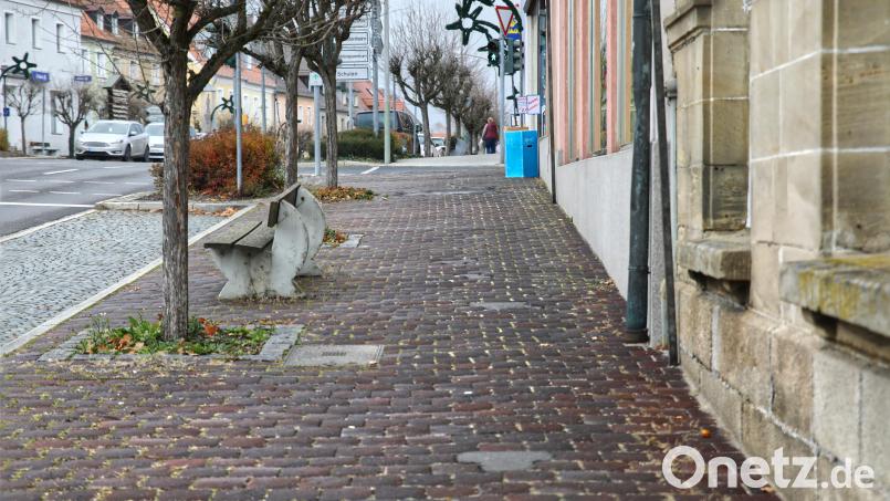 In der Stadtratssitzung wurde der schlechte Zustand der Gehwege bemängelt. Bild: njn