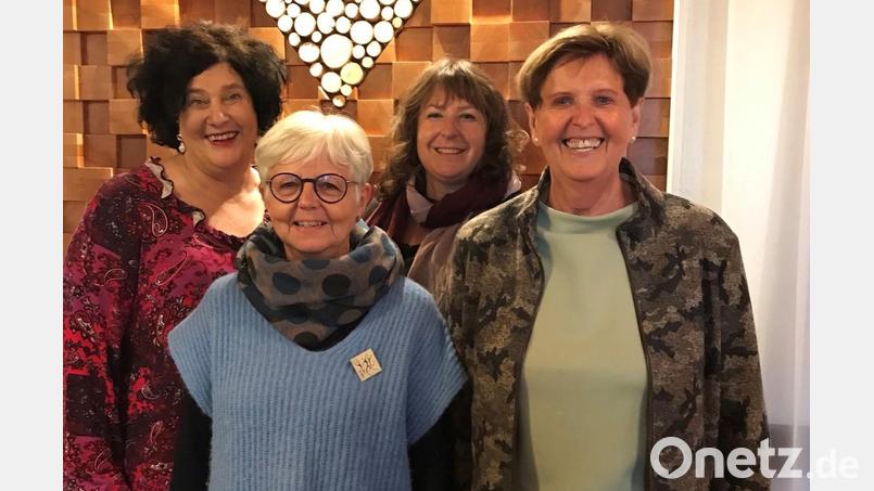 An der Spitze des Arbeitskreises Seniorentanz stehen nun (von links) Anna Schaal. Hannelore Endrich, Angela Weidner und Erna Glück. Bild: Monika Strehl/exb