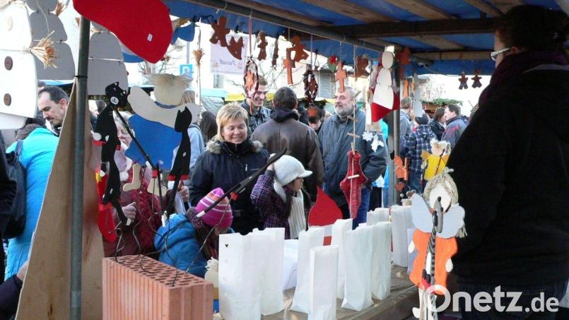 Noch vor einigen Jahren war auf dem Pressather Weihnachtsmarkt viel los. Doch schon das zweite Mal muss das Treiben in den Gassen entfallen. Archivbild: Stefan Puhane