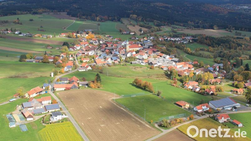 Für eine Chronik der Gemeinde Weiding läuft derzeit die Themensammlung. Luftbild: akp