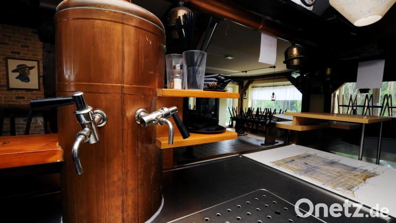 Ausgezapft: Im Happy Rock fließt kein Bier mehr, die Bars und Tresen in der Kult-Disco sind genauso verwaist wie die Tanzflächen. Die neuen Corona-Vorschriften haben Folgen für die Sulzbach-Rosenberger Nachtclub-Welt. Archivbild: Stephan Huber