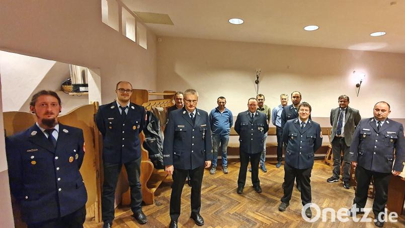 Zahlreiche Ehrungen gibt es in der Jahreshauptversammlung der Feuerwehr Neustadt am Kulm. Bild: Feuerwehr Neustadt am kulm/exb