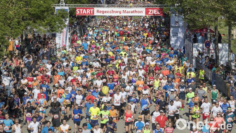 Nach zwei Jahren Zwangspause wollen die Teilnehmer am Regensburg Marathons 2022 wieder durchstarten. Bild: altrofoto.de