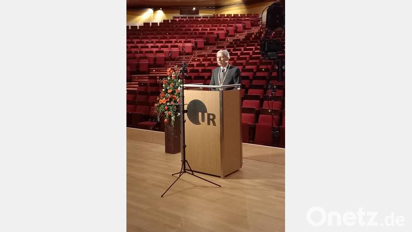 Präsident Udo Hebel bei seiner Rede zum Dies academicus der Universität Regensburg. Bild: Elisabeth König/UR
