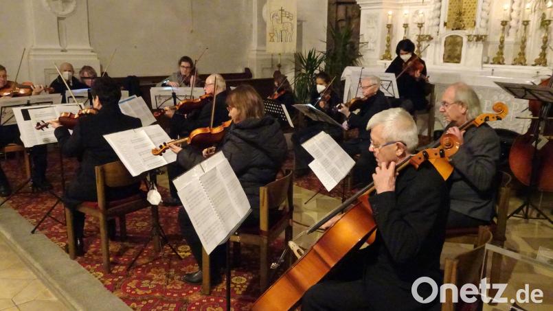 Das Orchester gestaltete den Hauptpart des musikalischen Abendlobes Bild: hm