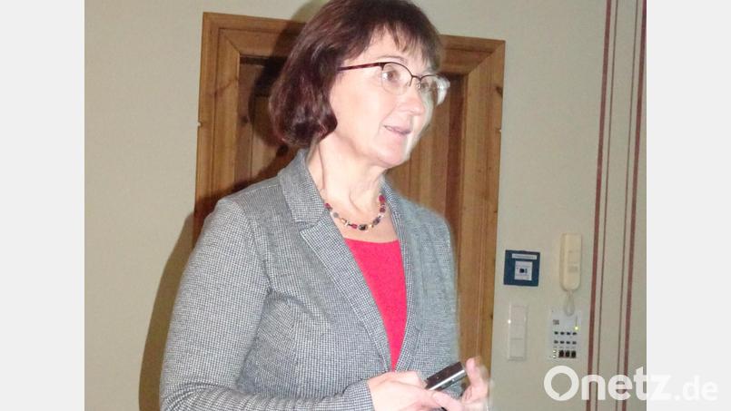 Maria Richthammer auf Spurensuche der jüdischen Geschichte in Pfreimd Bild: hm