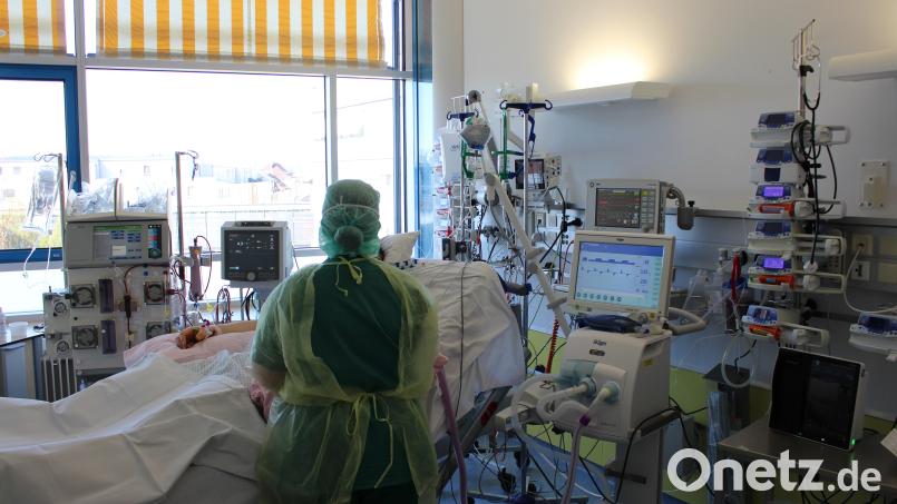 Behandlungsalltag auf einer Covid-Intensivstation im Weidener Klinikum Archivbild: Klinikum Nordoberpfalz