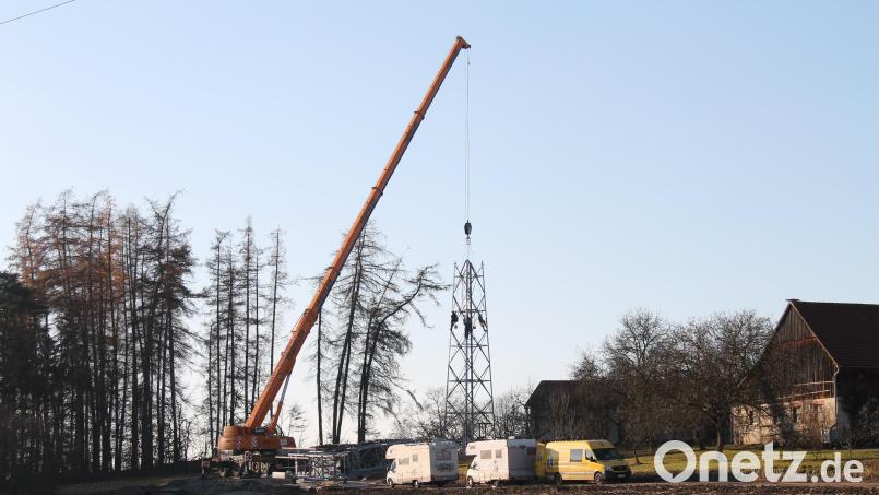 Der Sendemast in Thanstein wird beim Hof von Erhard Zwicknagel aufgestellt. Bild: dl