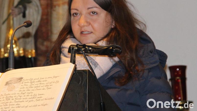 Lena Klieber erzählte eine Geschichte vom Engel und den Hirtenjungen. Bild: bjo