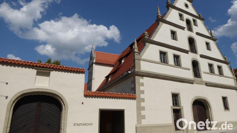 Das neue Amberger Stadtarchiv. Das Gebäude wurde als Haus im Haus in das alte Wagenhaus der Kurfürsten eingebaut. Bild: Bertold Bernreuter/exb