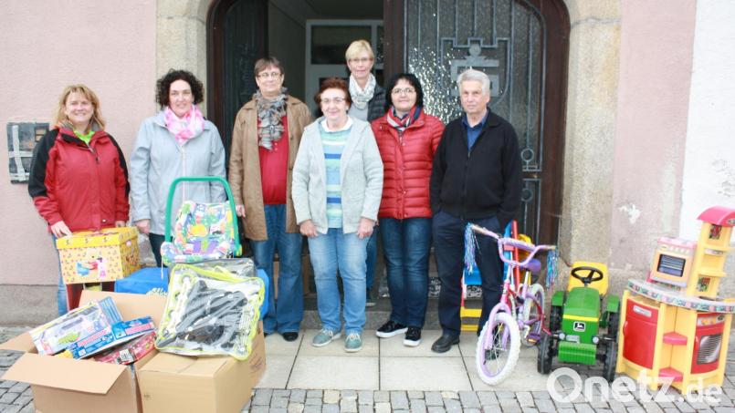 Zu den Unterstützern der Initiative &quot;Hilfe für Kinder in Not&quot; gehörte auch die Plößberger Frauen-Union, die etwa im Sommer 2019 eine Hilfslieferung brachte. Archivbild: ws