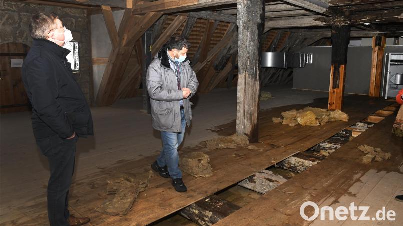 Über verschiedene Kanäle bahnte sich das Wasser in der Nacht von 15. auf 16. Februar seinen Weg ins neue Stadtarchiv. Jetzt soll das Gebäude baulich nachgerüstet werden, um eine Wiederholung zu verhindern. Bild: Petra Hartl