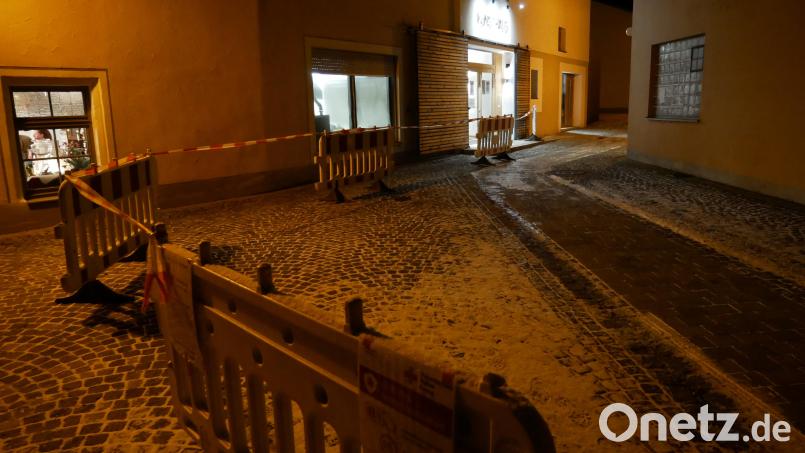 Da es bereits am Freitag zu Beginn der Öffnung zu kurzen Wartezeiten kam, wurde auch für eine Abtrennung des Zugangsbereichs vor dem Kunsthaus gesorgt. Bild: hmr